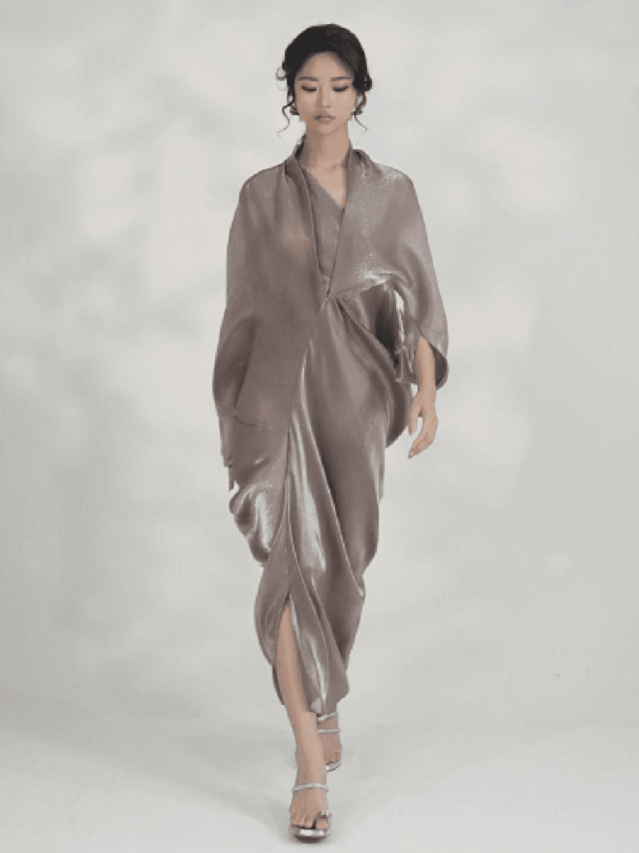 Xhenía in She's Ethereal